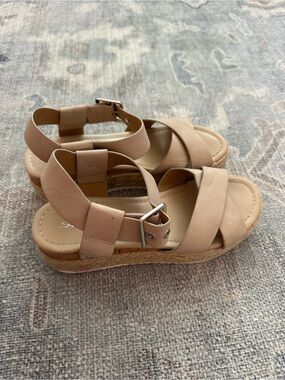 Soda Women’s Tan Cross-Strap Platform Sandals